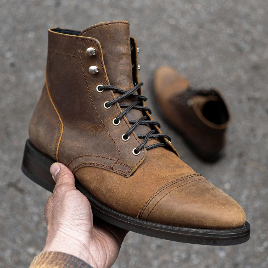Vintage Leatherwork - Herren Cap-Toe Stiefeletten aus Distressed-Leder mit