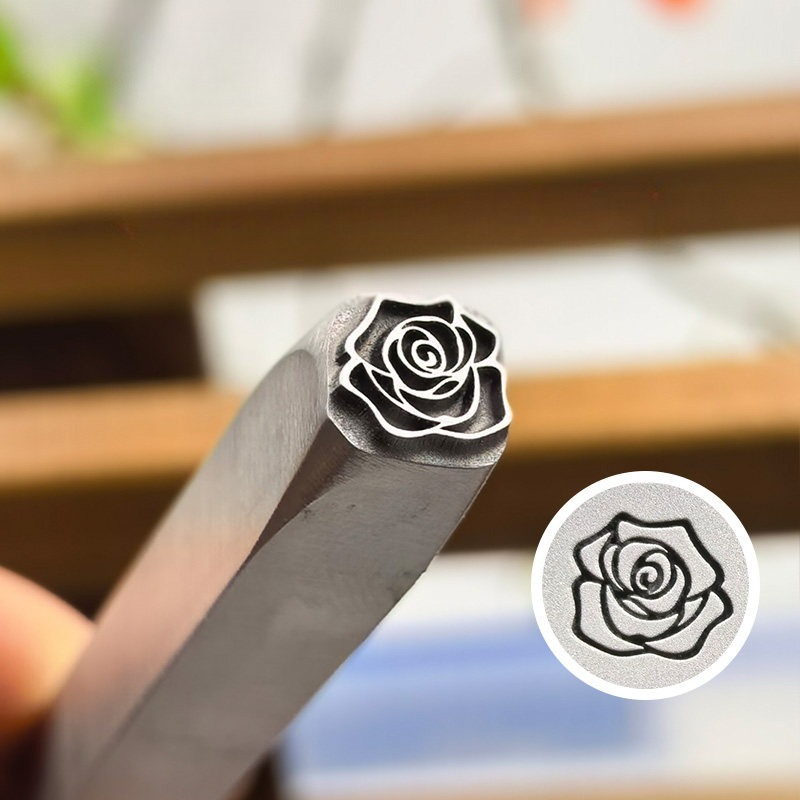5/7mm Blumenmuster Metallpräge – Leatherwork Flowers Bewertung und Preis